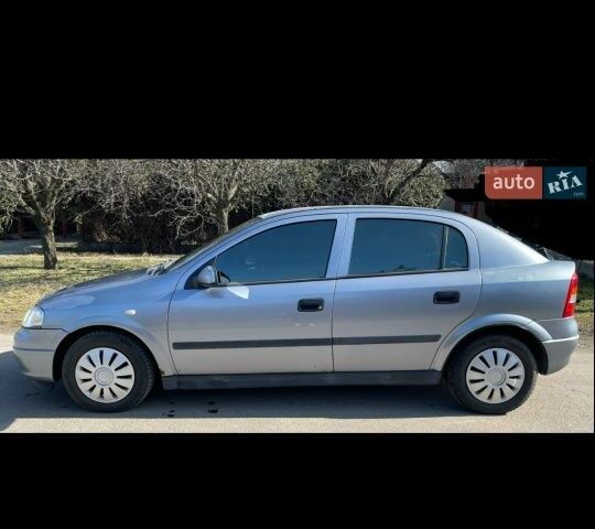 Серый Опель Астра, объемом двигателя 0 л и пробегом 223 тыс. км за 3150 $, фото 1 на Automoto.ua