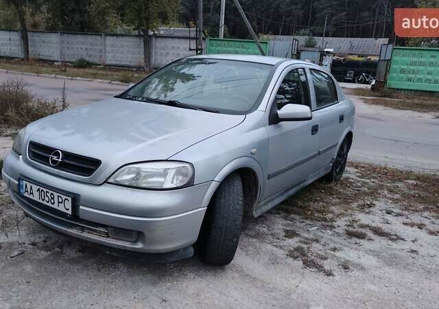 Серый Опель Астра, объемом двигателя 1.6 л и пробегом 289 тыс. км за 1849 $, фото 1 на Automoto.ua