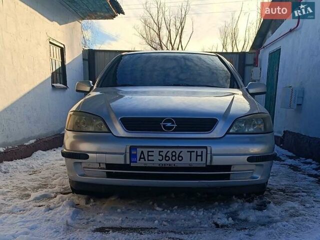Серый Опель Астра, объемом двигателя 1.6 л и пробегом 250 тыс. км за 3450 $, фото 1 на Automoto.ua