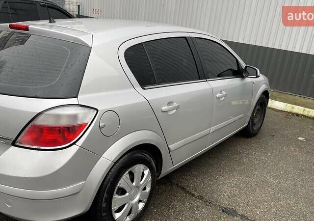 Сірий Опель Астра, об'ємом двигуна 1.6 л та пробігом 280 тис. км за 4300 $, фото 1 на Automoto.ua