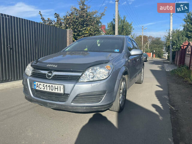 Серый Опель Астра, объемом двигателя 1.6 л и пробегом 260 тыс. км за 4400 $, фото 1 на Automoto.ua