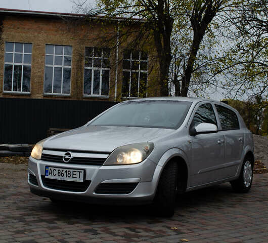 Опель Астра 2004 в Смеле на Automoto.ua Серый Опель Астра, объемом двигателя 1.6 л и пробегом 220 тыс. км за 4500 $, фото 1 на Automoto.ua