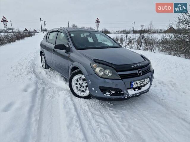 Серый Опель Астра, объемом двигателя 1.6 л и пробегом 250 тыс. км за 3600 $, фото 1 на Automoto.ua