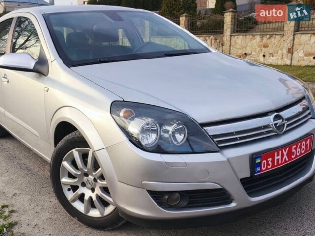 Серый Опель Астра, объемом двигателя 1.6 л и пробегом 190 тыс. км за 4800 $, фото 1 на Automoto.ua