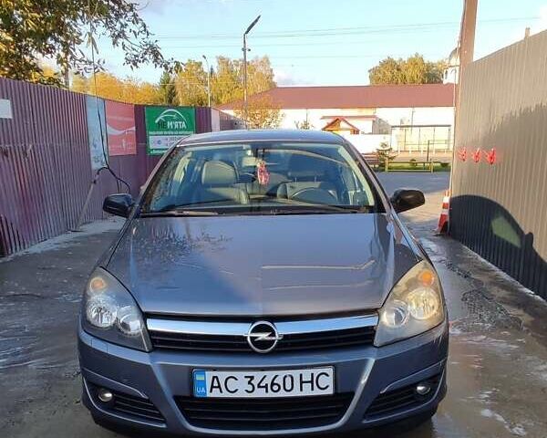Сірий Опель Астра, об'ємом двигуна 1.6 л та пробігом 238 тис. км за 4200 $, фото 1 на Automoto.ua