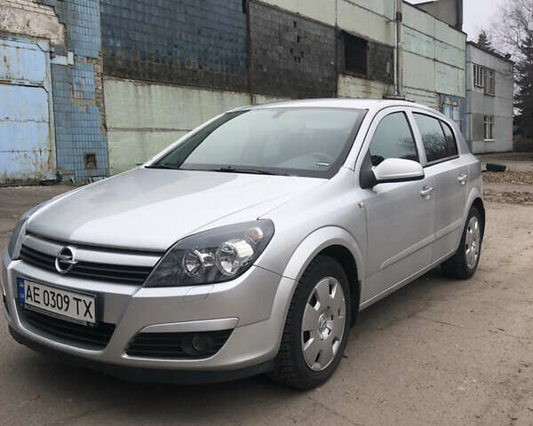 Сірий Опель Астра, об'ємом двигуна 1.6 л та пробігом 93 тис. км за 5700 $, фото 1 на Automoto.ua