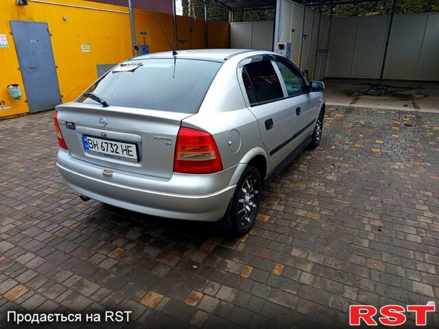 Серый Опель Астра, объемом двигателя 1.6 л и пробегом 204 тыс. км за 4500 $, фото 1 на Automoto.ua