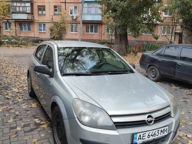 Сірий Опель Астра, об'ємом двигуна 1.6 л та пробігом 252 тис. км за 3500 $, фото 1 на Automoto.ua