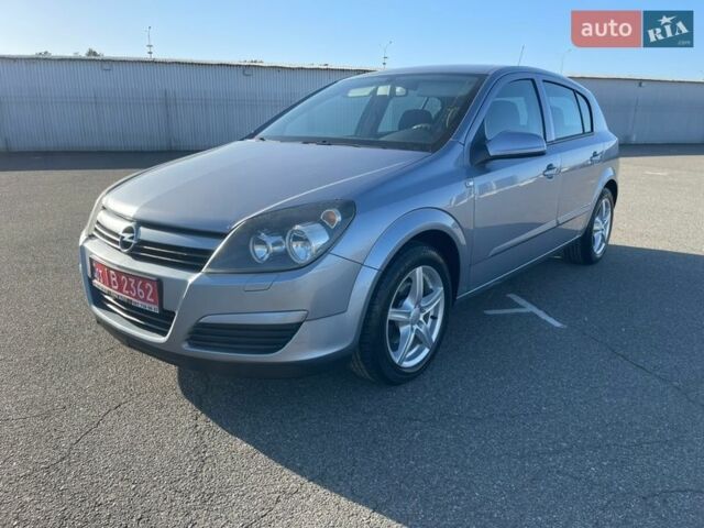 Серый Опель Астра, объемом двигателя 1.8 л и пробегом 213 тыс. км за 6450 $, фото 1 на Automoto.ua