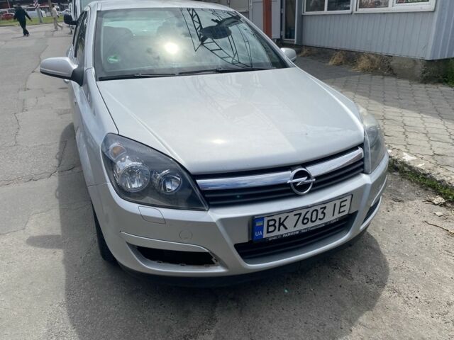Серый Опель Астра, объемом двигателя 1.6 л и пробегом 200 тыс. км за 4500 $, фото 1 на Automoto.ua