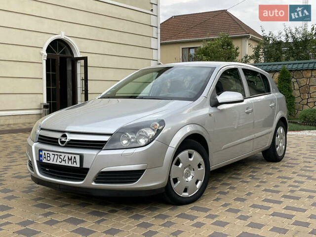 Сірий Опель Астра, об'ємом двигуна 1.6 л та пробігом 177 тис. км за 4600 $, фото 1 на Automoto.ua