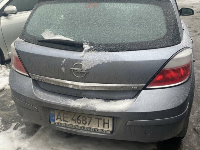 Серый Опель Астра, объемом двигателя 1.8 л и пробегом 168 тыс. км за 2500 $, фото 1 на Automoto.ua