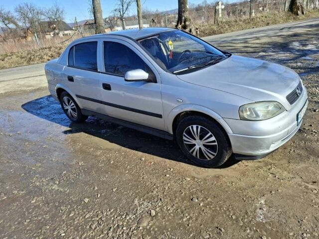 Серый Опель Астра, объемом двигателя 1.6 л и пробегом 268 тыс. км за 2250 $, фото 1 на Automoto.ua