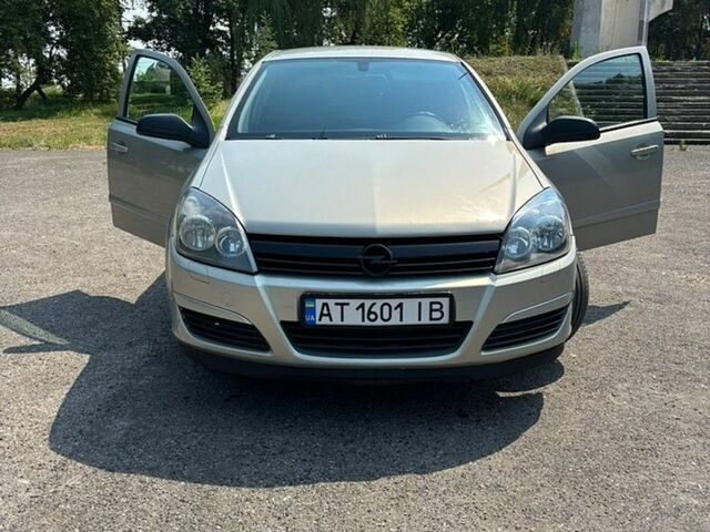 Сірий Опель Астра, об'ємом двигуна 1.4 л та пробігом 270 тис. км за 4400 $, фото 1 на Automoto.ua