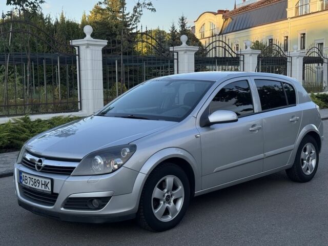 Сірий Опель Астра, об'ємом двигуна 0 л та пробігом 250 тис. км за 4499 $, фото 1 на Automoto.ua