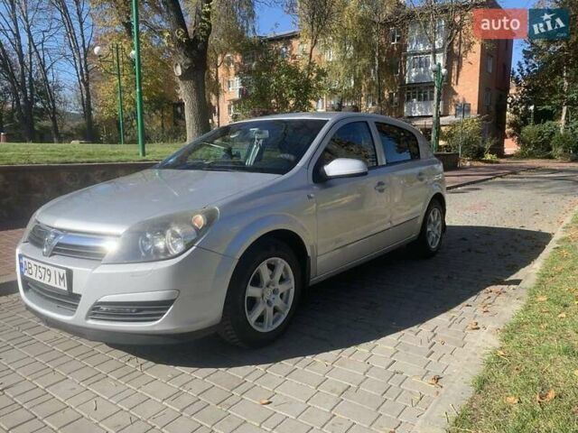 Серый Опель Астра, объемом двигателя 1.6 л и пробегом 254 тыс. км за 4600 $, фото 1 на Automoto.ua