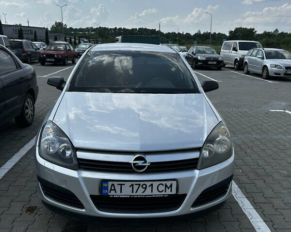 Сірий Опель Астра, об'ємом двигуна 1.6 л та пробігом 300 тис. км за 3800 $, фото 1 на Automoto.ua