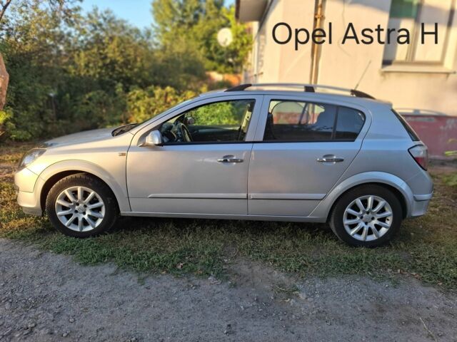 Серый Опель Астра, объемом двигателя 1.6 л и пробегом 285 тыс. км за 5200 $, фото 1 на Automoto.ua