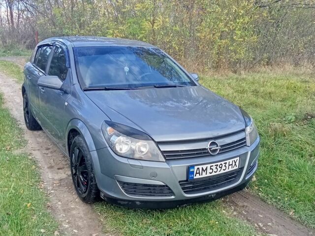 Серый Опель Астра, объемом двигателя 1.4 л и пробегом 210 тыс. км за 4650 $, фото 1 на Automoto.ua