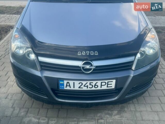 Серый Опель Астра, объемом двигателя 1.6 л и пробегом 255 тыс. км за 3750 $, фото 1 на Automoto.ua