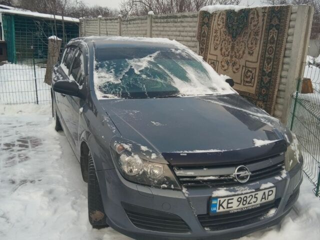 Серый Опель Астра, объемом двигателя 1.4 л и пробегом 310 тыс. км за 2400 $, фото 1 на Automoto.ua