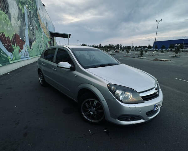 Сірий Опель Астра, об'ємом двигуна 1.6 л та пробігом 230 тис. км за 4700 $, фото 1 на Automoto.ua
