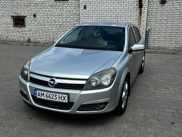 Сірий Опель Астра, об'ємом двигуна 1.6 л та пробігом 212 тис. км за 4500 $, фото 1 на Automoto.ua