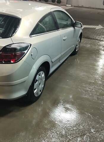 Серый Опель Астра, объемом двигателя 1.6 л и пробегом 260 тыс. км за 4500 $, фото 1 на Automoto.ua