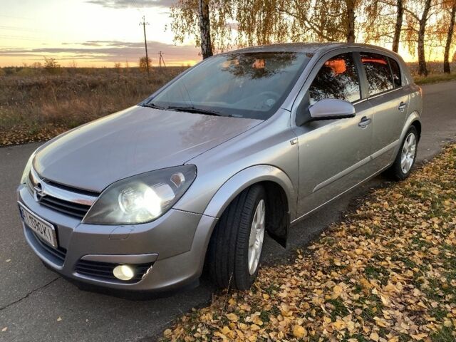 Опель Астра 2005 в Переяславе-Хмельницком на Automoto.ua Серый Опель Астра, объемом двигателя 1.6 л и пробегом 326 тыс. км за 5300 $, фото 1 на Automoto.ua