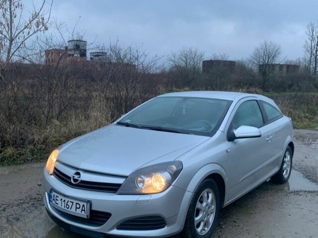 Серый Опель Астра, объемом двигателя 1.6 л и пробегом 285 тыс. км за 3500 $, фото 1 на Automoto.ua