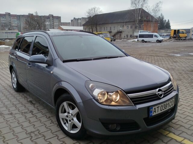 Сірий Опель Астра, об'ємом двигуна 1.6 л та пробігом 260 тис. км за 4000 $, фото 1 на Automoto.ua