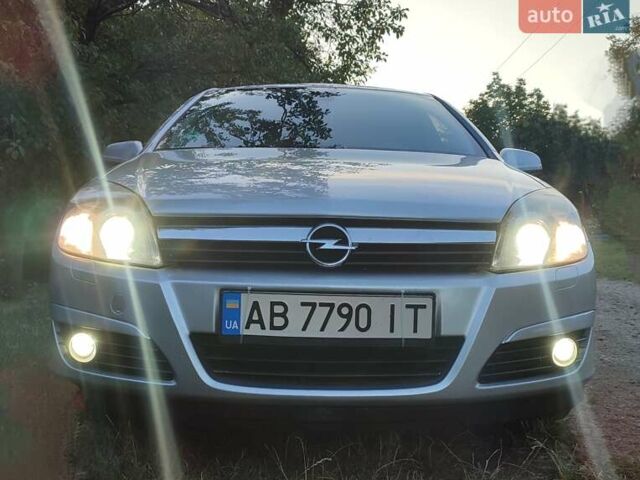 Сірий Опель Астра, об'ємом двигуна 1.6 л та пробігом 241 тис. км за 8555 $, фото 1 на Automoto.ua