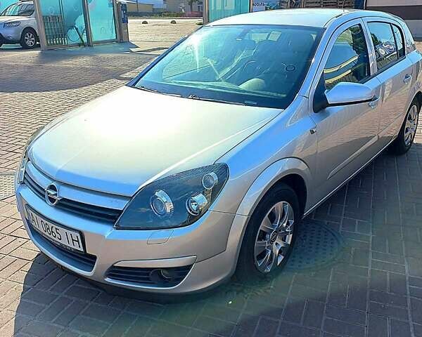 Серый Опель Астра, объемом двигателя 1.6 л и пробегом 278 тыс. км за 4690 $, фото 1 на Automoto.ua