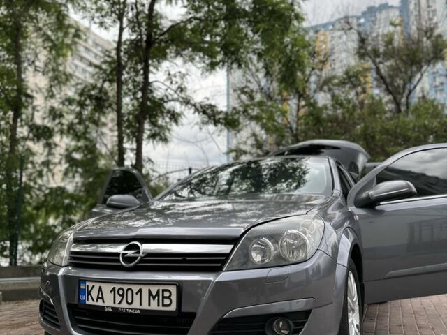 Серый Опель Астра, объемом двигателя 1.7 л и пробегом 291 тыс. км за 4500 $, фото 1 на Automoto.ua