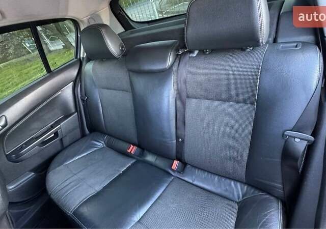 Серый Опель Астра, объемом двигателя 1.9 л и пробегом 433 тыс. км за 4400 $, фото 1 на Automoto.ua