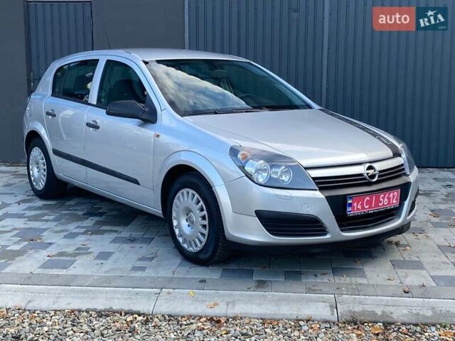Сірий Опель Астра, об'ємом двигуна 1.6 л та пробігом 220 тис. км за 4599 $, фото 1 на Automoto.ua