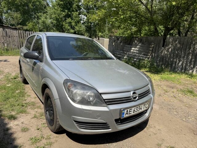 Сірий Опель Астра, об'ємом двигуна 1.6 л та пробігом 213 тис. км за 3200 $, фото 1 на Automoto.ua
