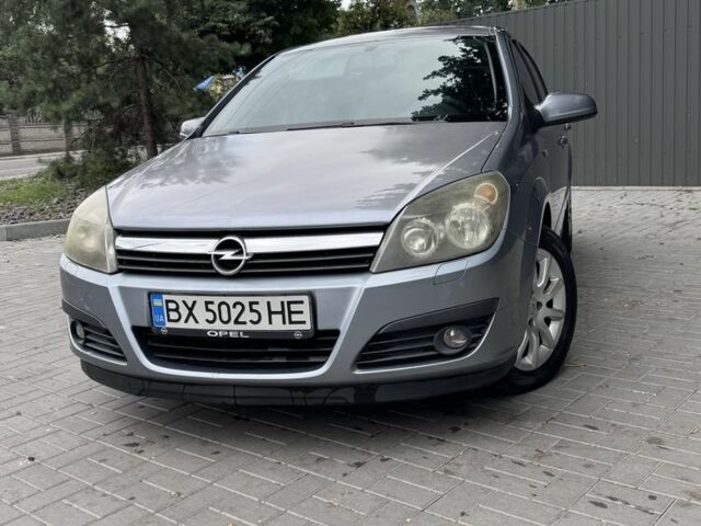 Серый Опель Астра, объемом двигателя 1.6 л и пробегом 187 тыс. км за 4500 $, фото 1 на Automoto.ua