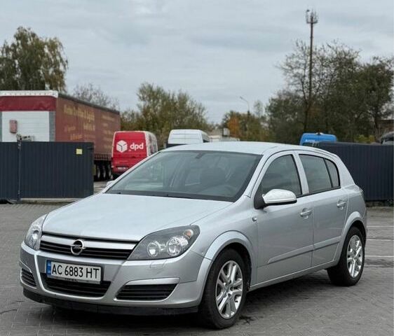 Серый Опель Астра, объемом двигателя 1.7 л и пробегом 296 тыс. км за 3750 $, фото 1 на Automoto.ua