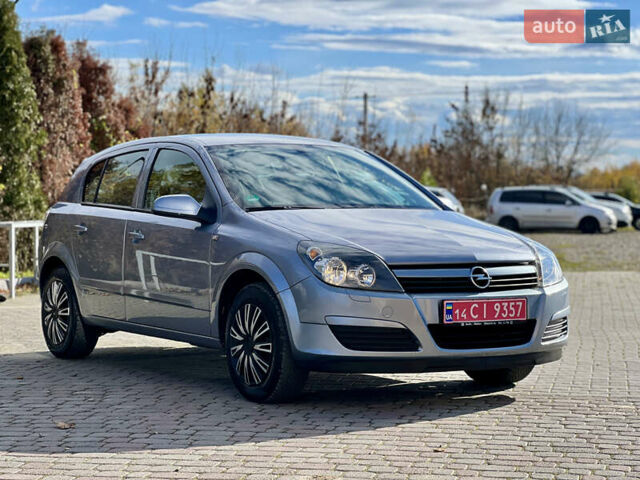 Опель Астра 2005 в Ивано-Франковске на Automoto.ua Серый Опель Астра, объемом двигателя 1.8 л и пробегом 155 тыс. км за 6350 $, фото 1 на Automoto.ua
