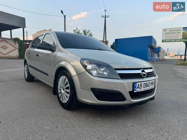 Сірий Опель Астра, об'ємом двигуна 1.4 л та пробігом 240 тис. км за 3300 $, фото 1 на Automoto.ua