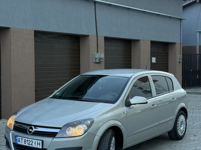 Серый Опель Астра, объемом двигателя 1.6 л и пробегом 287 тыс. км за 4700 $, фото 1 на Automoto.ua