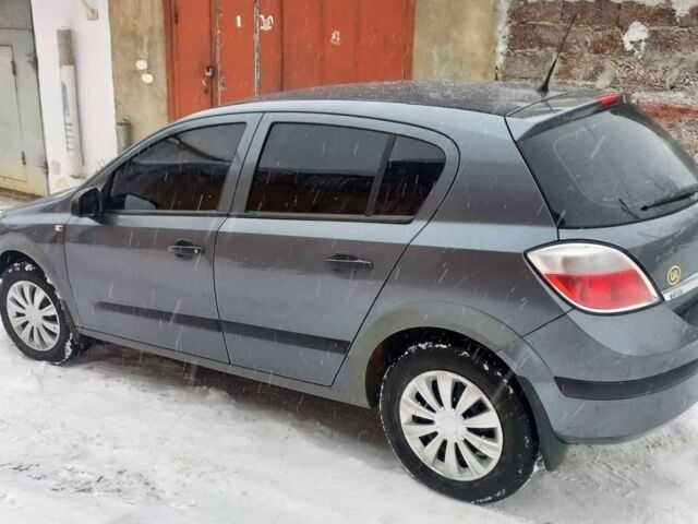 Сірий Опель Астра, об'ємом двигуна 1.4 л та пробігом 468 тис. км за 5000 $, фото 1 на Automoto.ua