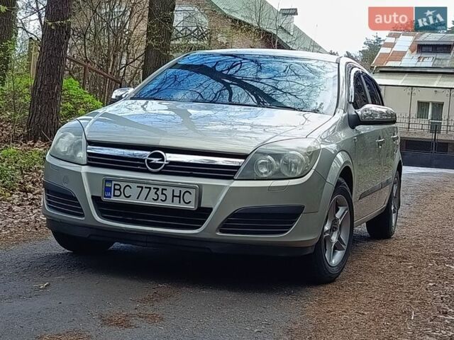 Серый Опель Астра, объемом двигателя 1.39 л и пробегом 194 тыс. км за 2600 $, фото 1 на Automoto.ua
