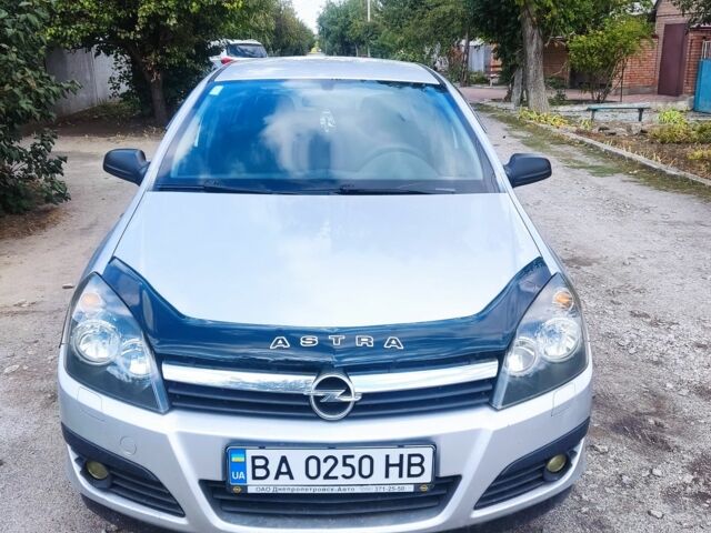 Серый Опель Астра, объемом двигателя 1.6 л и пробегом 213 тыс. км за 5000 $, фото 1 на Automoto.ua