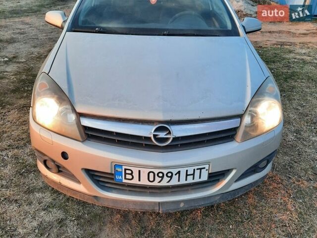 Серый Опель Астра, объемом двигателя 1.6 л и пробегом 230 тыс. км за 3350 $, фото 1 на Automoto.ua