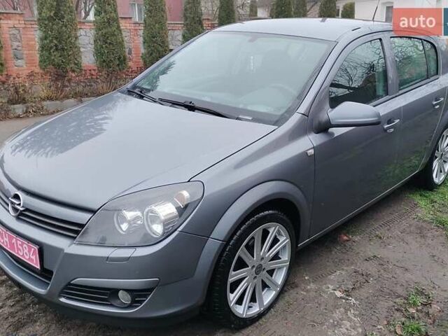 Серый Опель Астра, объемом двигателя 1.6 л и пробегом 217 тыс. км за 4900 $, фото 1 на Automoto.ua