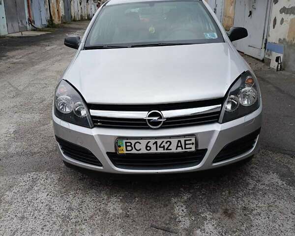 Сірий Опель Астра, об'ємом двигуна 1.4 л та пробігом 129 тис. км за 4000 $, фото 1 на Automoto.ua