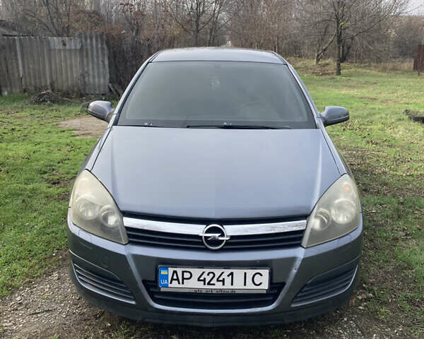 Серый Опель Астра, объемом двигателя 1.6 л и пробегом 221 тыс. км за 5000 $, фото 1 на Automoto.ua