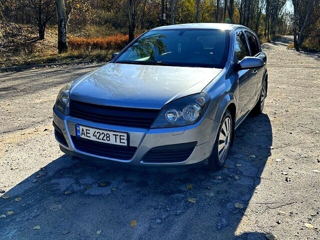 Сірий Опель Астра, об'ємом двигуна 1.7 л та пробігом 272 тис. км за 3750 $, фото 1 на Automoto.ua